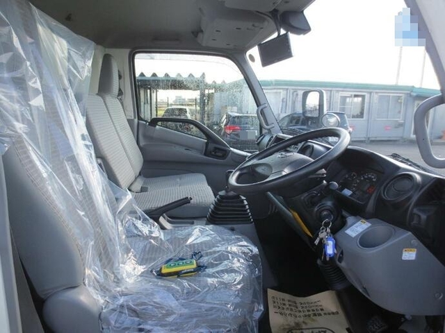 Hino dutro Small Freezer box_body TKG-XZU722M(8865) 16枚目