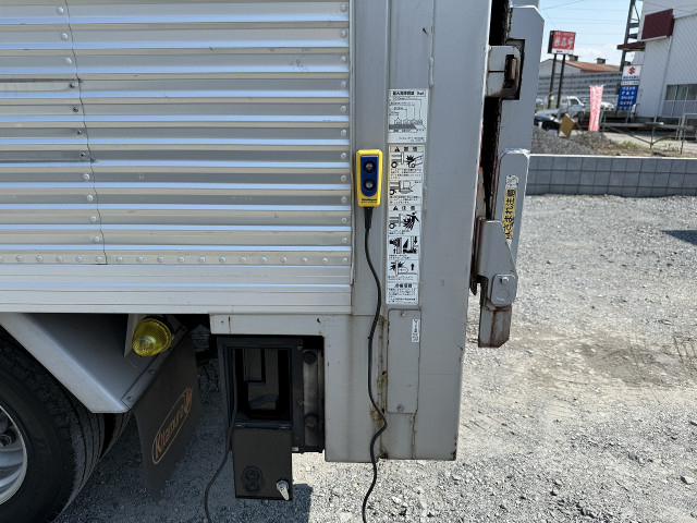 トヨタ ダイナ 小型 バン TPG-XZU605(109697) 8枚目