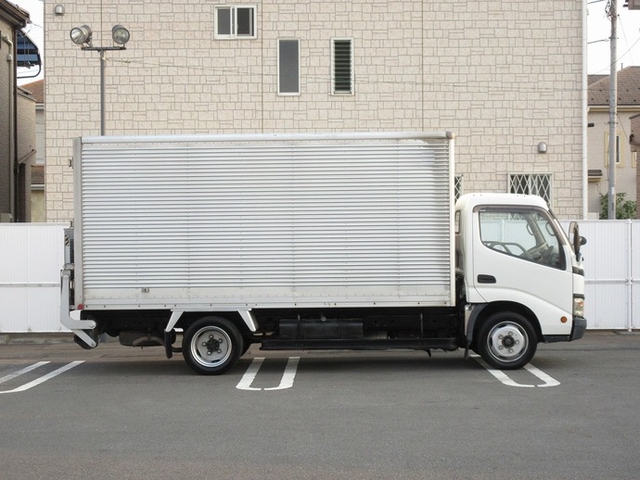 トヨタ ダイナ 小型 バン KK-XZU347(3532) 5枚目