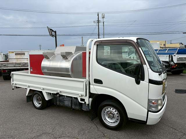 トヨタ ダイナ 小型 タンクローリー GE-RZY220(109647) 2枚目