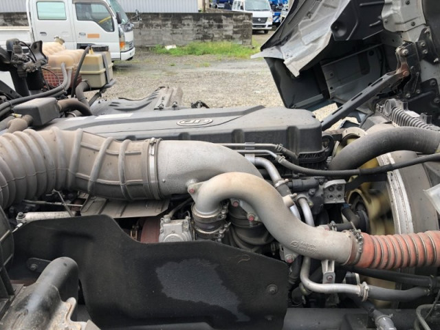 UDトラックス（日産） クオン 大型 トラクタ 2PG-GK5AAB(112525) 18枚目