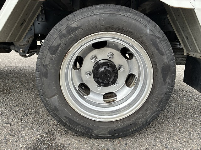 トヨタ トヨエース 小型 平ボディ LDF-KDY231(109408) 28枚目