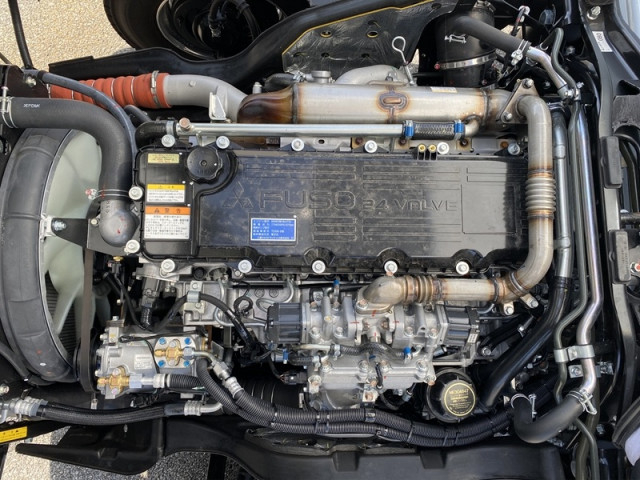 三菱ふそう ファイター 小型 冷蔵冷凍バン FK65F-622035(112636) 9枚目