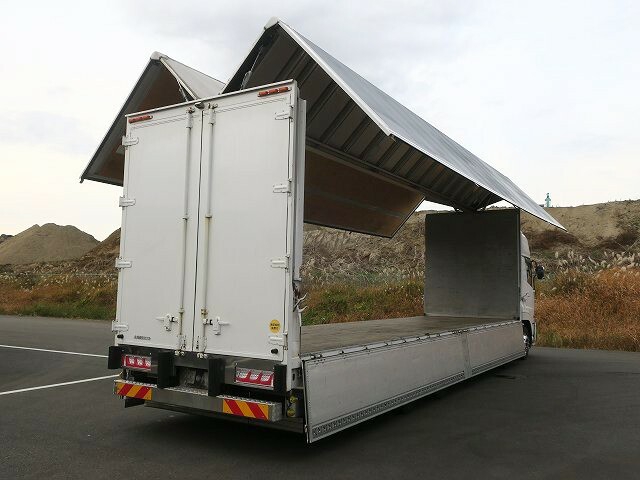 Nissan UD quon Large Wing body QPG-CG5ZA(35676) 8枚目
