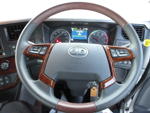 日産自動車 クオン 大型 トラクタ 2RG-GK5DAD(106702) 30枚目