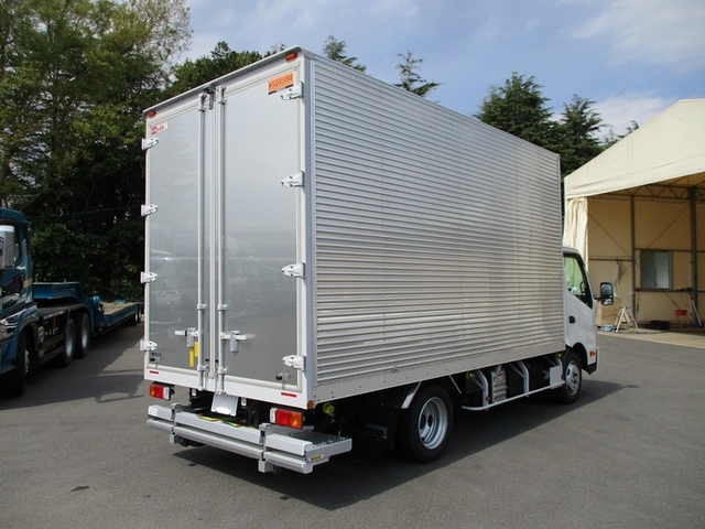 日野 デュトロ 中型 バン 2RG-XZU710(9412) 3枚目