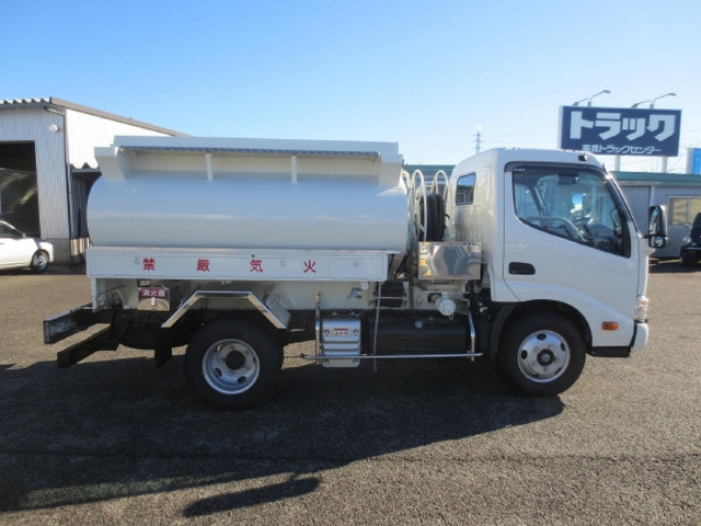 Hino dutro Small Tank truck 2KG-XZU600E(97622) 8枚目