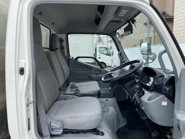 トヨタ トヨエース 小型 バン TKG-XZC605(11886) 31枚目