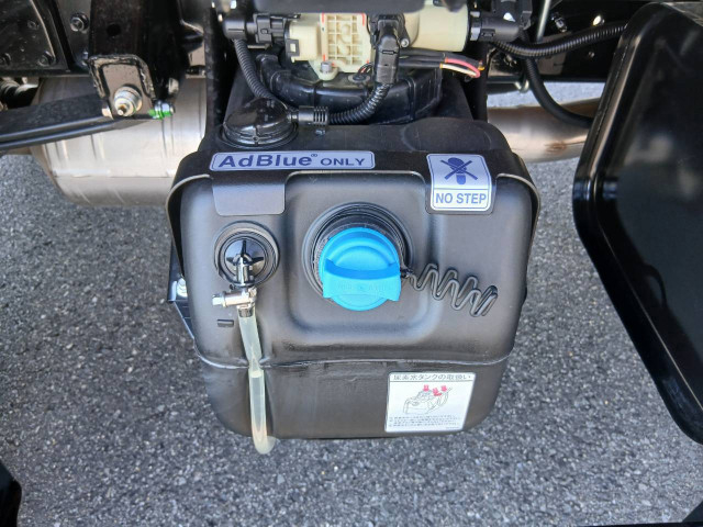 三菱ふそう キャンター 小型 平ボディ（クレーン付） 2RG-620331(111850) 20枚目