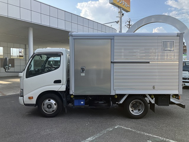 トヨタ ダイナ 小型 バン 2RG-XZU605(110251) 4枚目