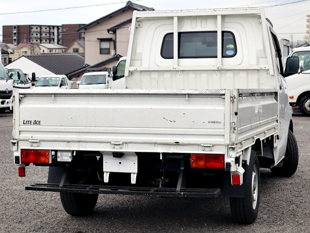 トヨタ ライトエース 小型 平ボディ DBF-S402U(113660) 3枚目