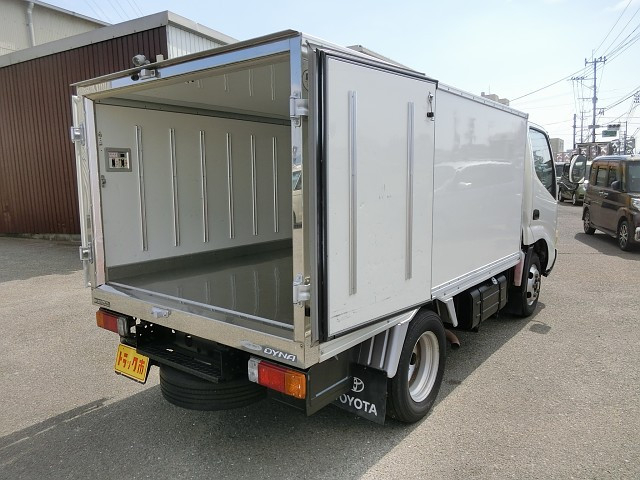 トヨタ ダイナ 小型 冷蔵冷凍バン BDG-XZU508(109598) 13枚目