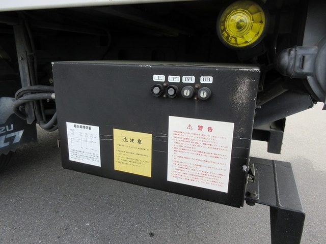 いすゞ エルフ 小型 バン KK-NPR71LV(3537) 19枚目