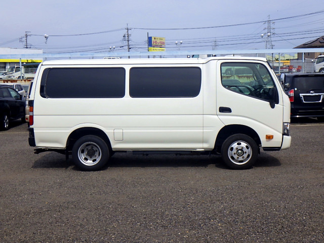 トヨタ トヨエース 小型 バン LDF-KDY241V(64185) 4枚目