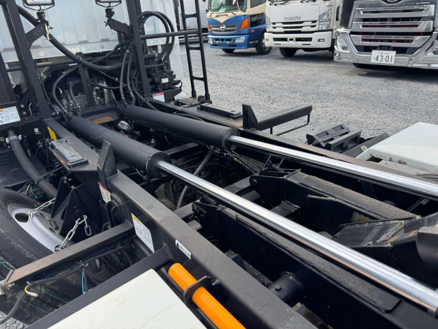 三菱ふそう キャンター 小型 コンテナ専用車 2RG-FBAV0(110482) 11枚目