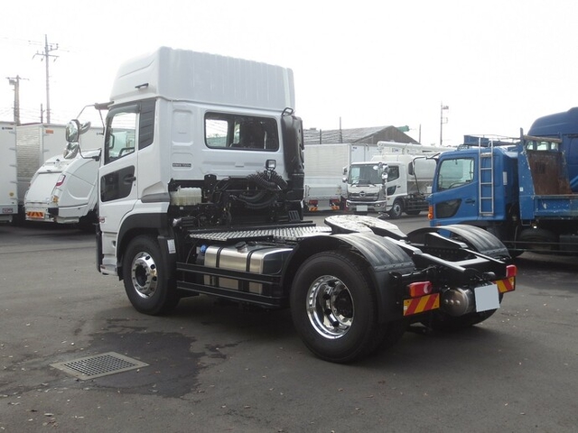 Nissan UD quon Large Tractor 2PG-GK5AAB(9556) 4枚目
