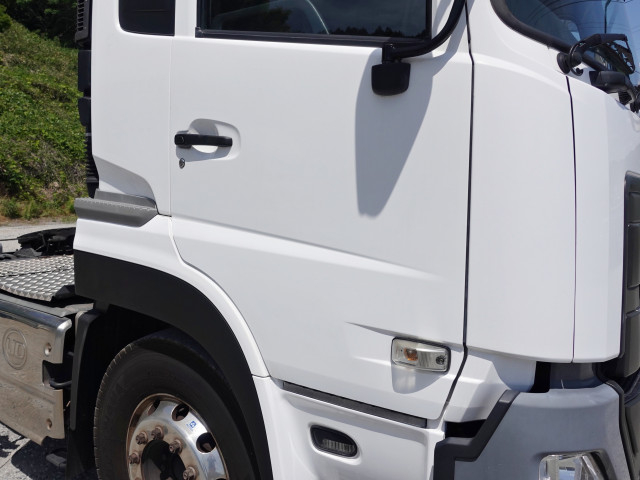 UDトラックス（日産） クオン 大型 トラクタ 2RG-GK5DAB(105634) 6枚目