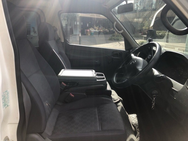 日産自動車 キャラバン 小型 Translation missing: ja.item.body_keijou_enum.body_keijou_one_box CBF-VRE25(5437) 11枚目