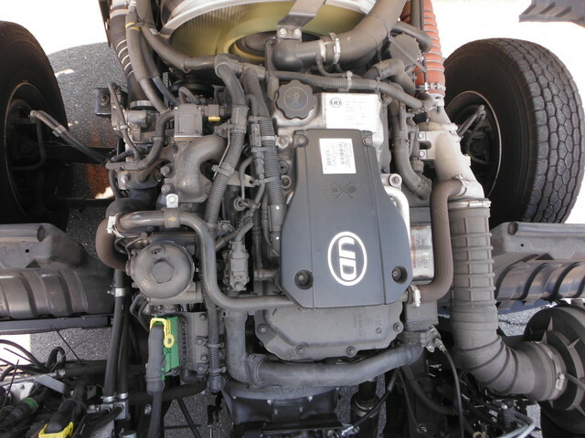 UDトラックス（日産） コンドル 中型 バン TKG-MK38L(8569) 9枚目
