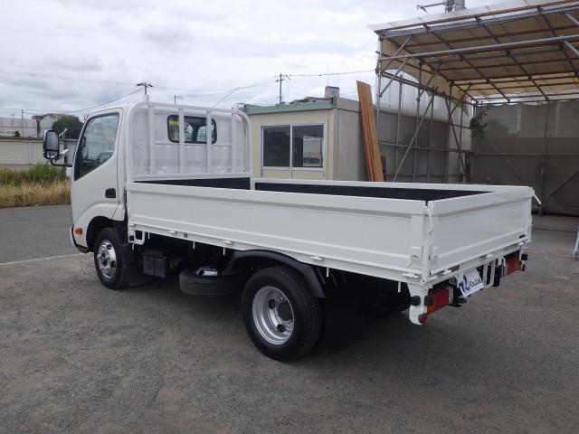 Toyota dyna Small Flat body TPG-XZU605(110913) 2枚目
