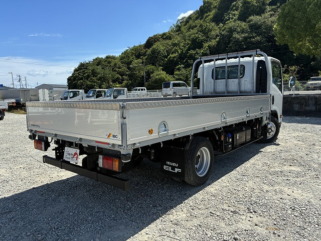 いすゞ エルフ 小型 平ボディ 2RG-NNR88AN(108699) 8枚目