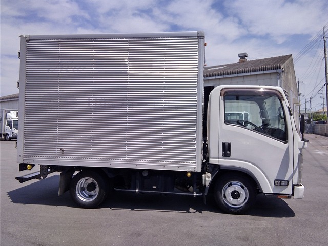 いすゞ エルフ 小型 バン TRG-NLR85AN(11536) 4枚目