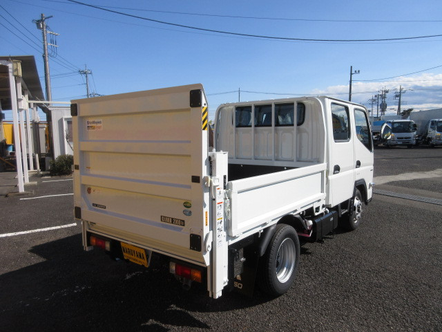 三菱ふそう キャンター 小型 Wキャブ 2RG-FBA20(88752) 4枚目