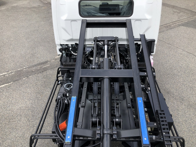 三菱ふそう キャンター 小型 車載専用車 2PG-FEBM0(88755) 28枚目