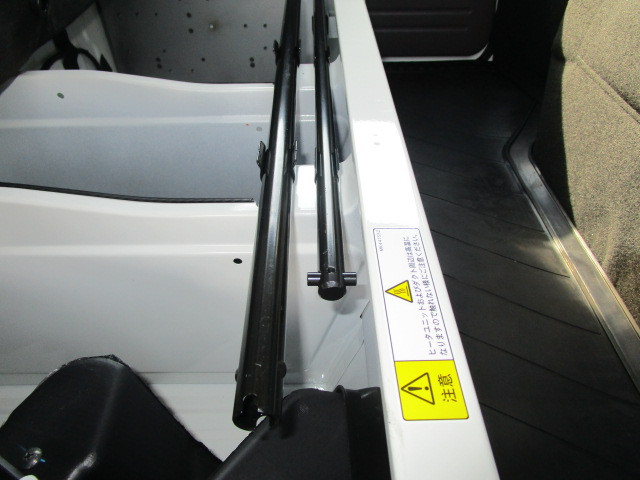 三菱ふそう キャンター 小型 Wキャブ 2RG-FBA20(88758) 23枚目