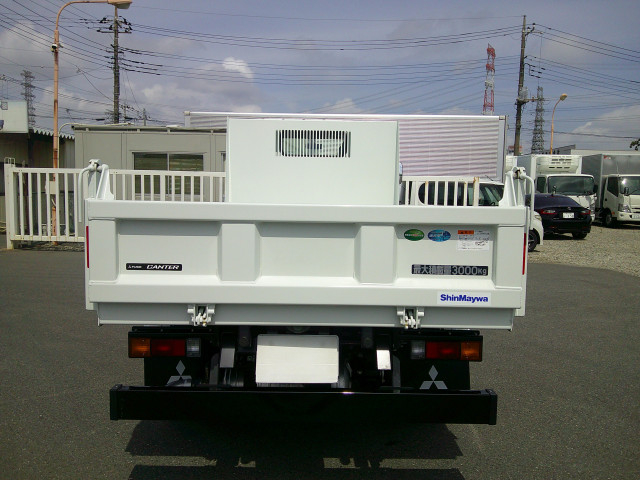 三菱ふそう キャンター 小型 土砂ダンプ 2RG-FBA60(88775) 6枚目