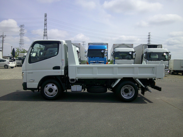 三菱ふそう キャンター 小型 土砂ダンプ 2RG-FBA60(88775) 8枚目