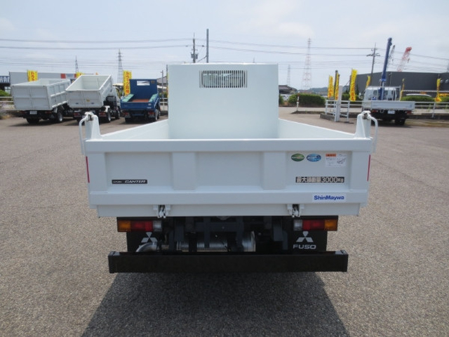 三菱ふそう キャンター 小型 土砂ダンプ 2RG-FBA60(88778) 7枚目