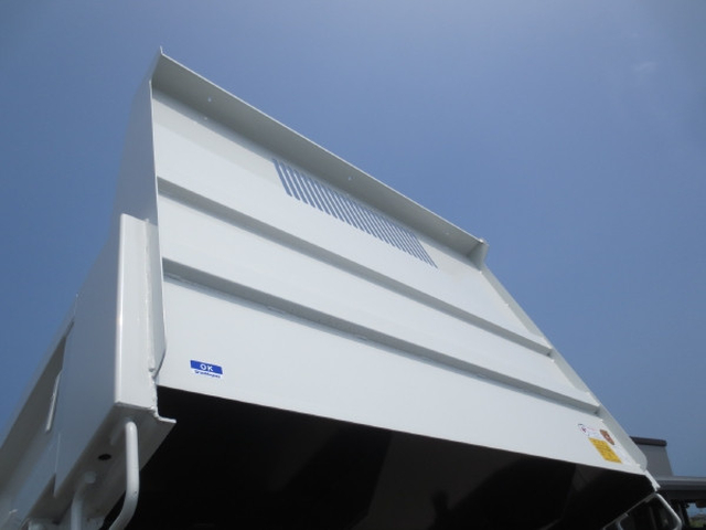 三菱ふそう キャンター 小型 土砂ダンプ 2RG-FBA60(88778) 11枚目