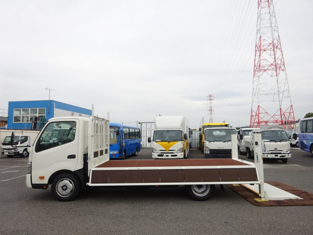 トヨタ ダイナ 小型 平ボディ 2KG-XZU710(88783) 7枚目