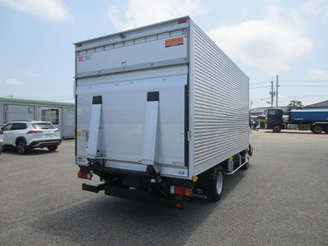 トヨタ ダイナ 小型 アルミバン 2KG-XZU712(88784) 4枚目
