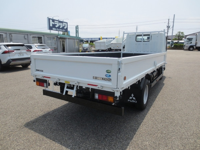 三菱ふそう キャンター 小型 平ボディ 2RG-FEAV0(88787) 4枚目