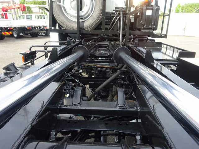 三菱ふそう ファイター 増トン コンテナ専用車 2KG-FK62FZ(88790) 17枚目
