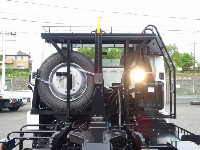 三菱ふそう ファイター 増トン コンテナ専用車 2KG-FK62FZ(88790) 24枚目