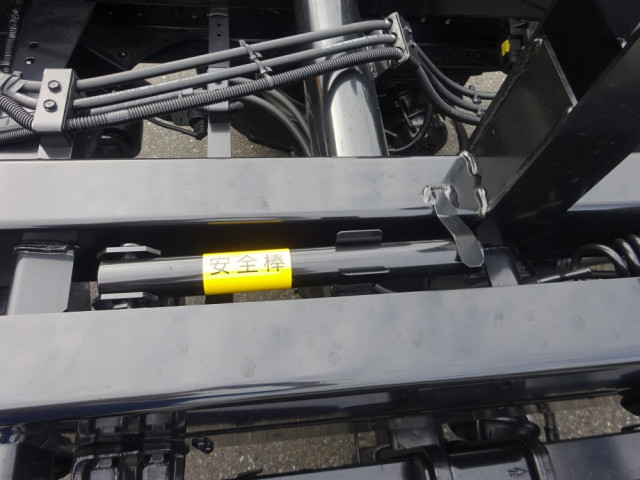 三菱ふそう ファイター 増トン コンテナ専用車 2KG-FK62FZ(88790) 27枚目
