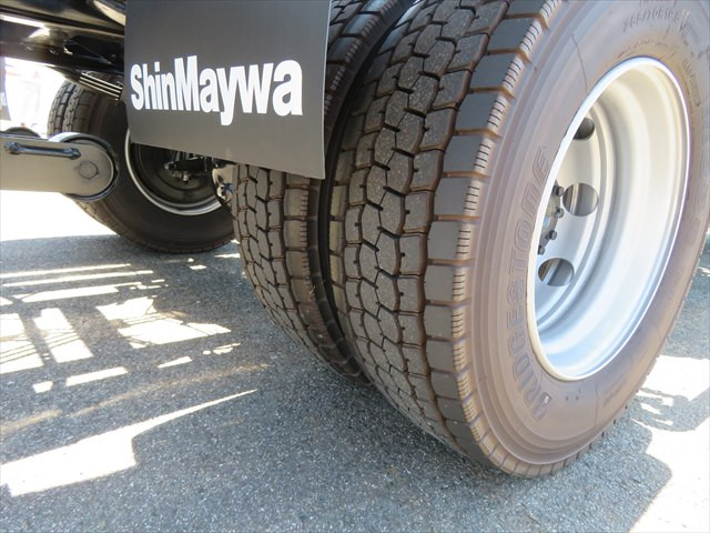 三菱ふそう ファイター 増トン コンテナ専用車 2KG-FK62FZ(88793) 18枚目