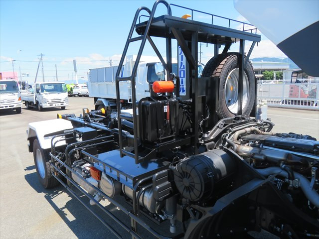 三菱ふそう ファイター 増トン コンテナ専用車 2KG-FK62FZ(88793) 24枚目