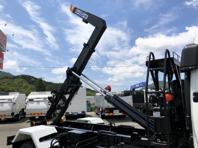 三菱ふそう ファイター 増トン コンテナ専用車 2KG-FK62FZ(88794) 16枚目