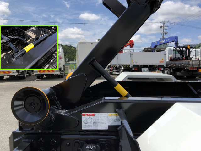 三菱ふそう ファイター 増トン コンテナ専用車 2KG-FK62FZ(88794) 17枚目