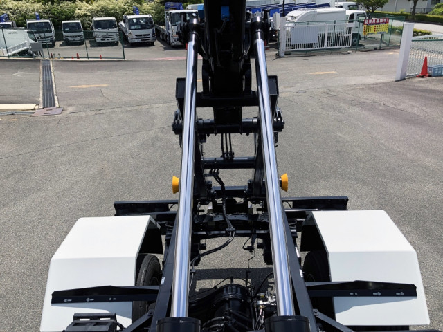 三菱ふそう ファイター 増トン コンテナ専用車 2KG-FK62FZ(88794) 18枚目