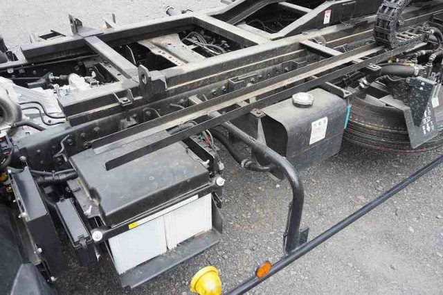 三菱ふそう キャンター 小型 車載専用車 2PG-FEB90(88805) 27枚目