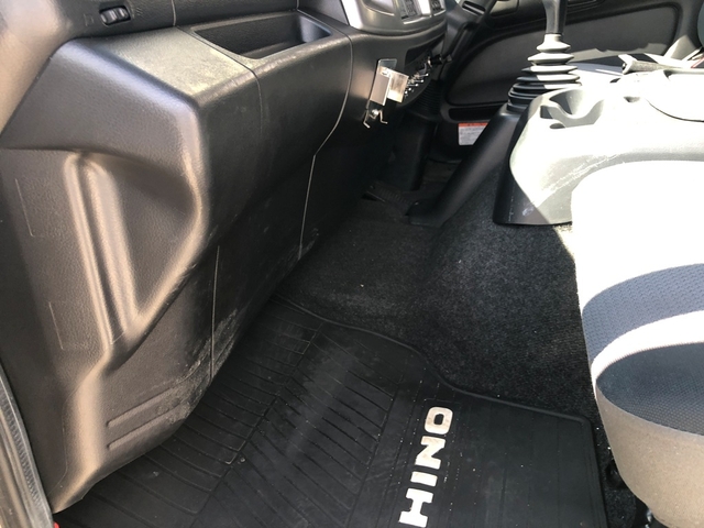 日野 レンジャー 中型 冷凍冷蔵バン TKG-FD7JLAG(88851) 12枚目