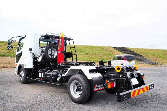 三菱ふそう ファイター 中型 コンテナ専用車 2KG-FK62F(88915) 3枚目