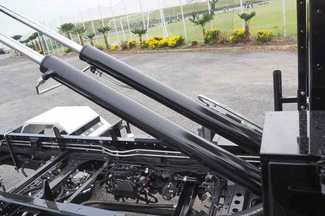 三菱ふそう ファイター 中型 コンテナ専用車 2KG-FK62F(88915) 15枚目