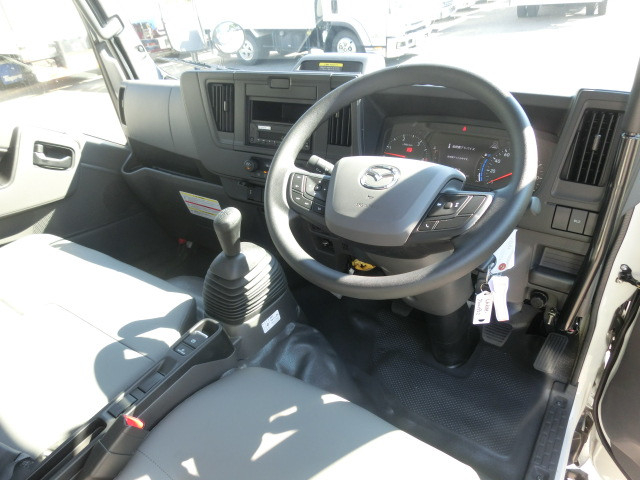 マツダ タイタン 小型 土砂ダンプ 2RG-LKR88AT(88918) 9枚目