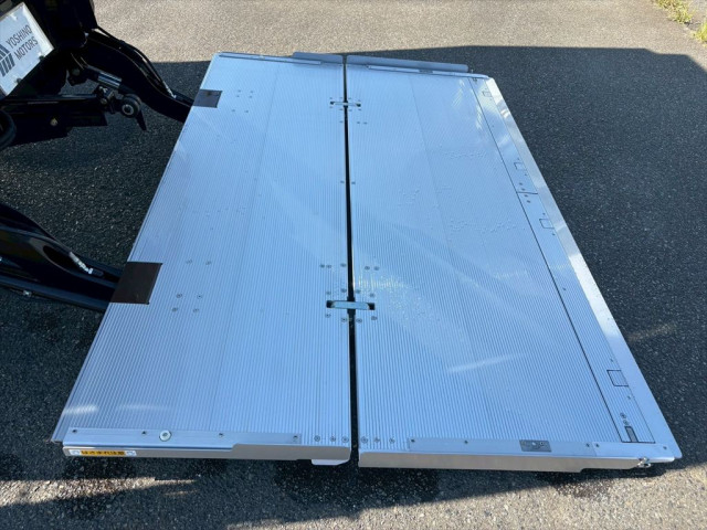 日野 レンジャー 中型 冷凍冷蔵バン 2KG-FD2ABG(88929) 12枚目